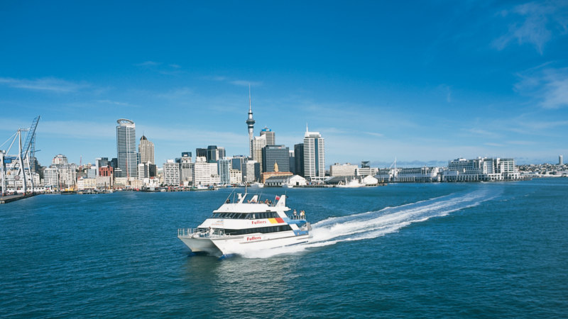 Discover Auckland's best loved attractions with a 24 Hour hop on hop off explorer bus pass!